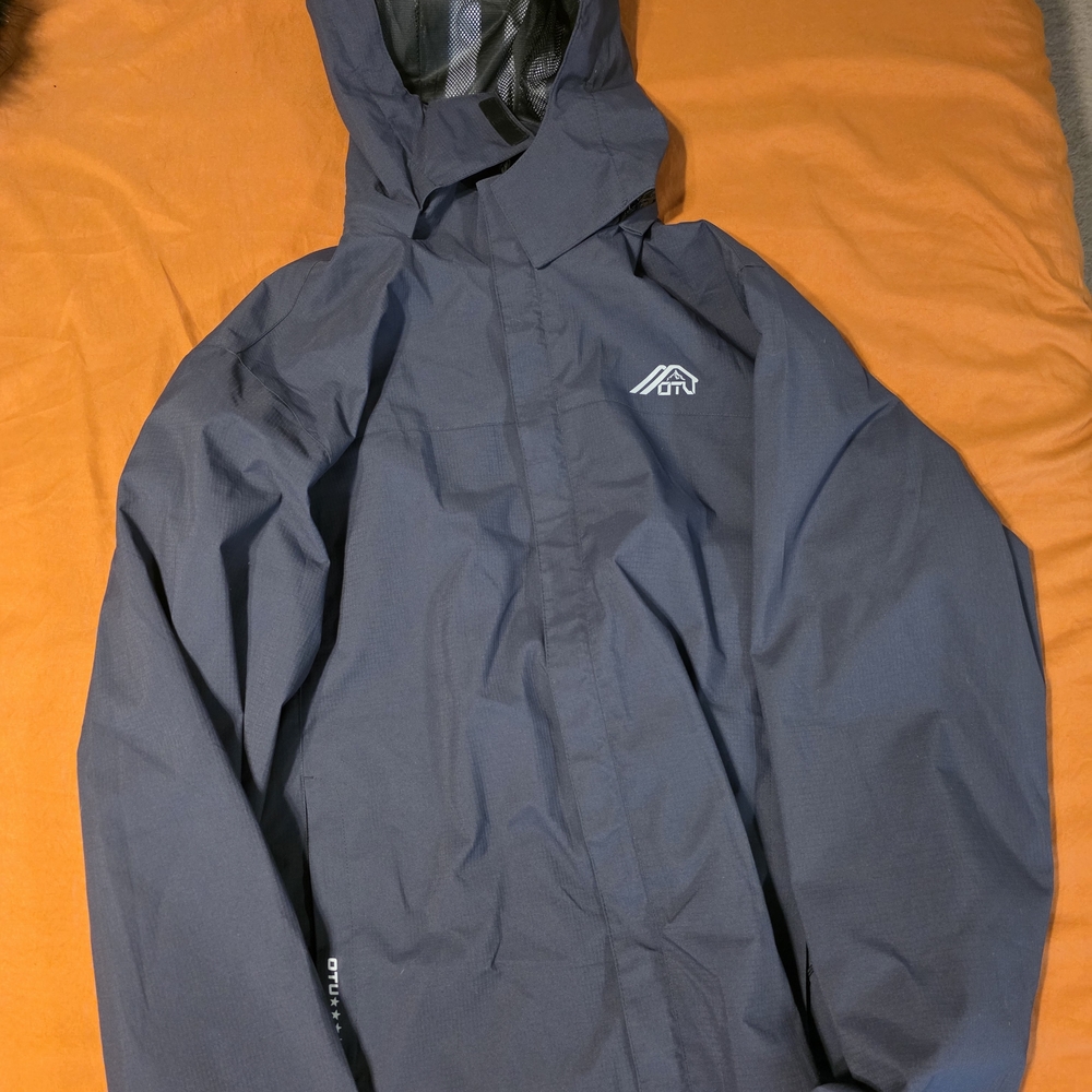 Men's Dark Gray Rain Jacket With Removable Hood